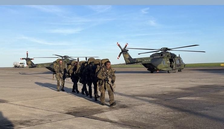 Fernspäher am Hubschrauber